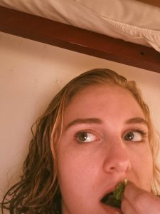 Elle eating spinach in Venice