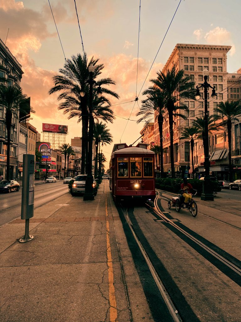 nola street car sunset