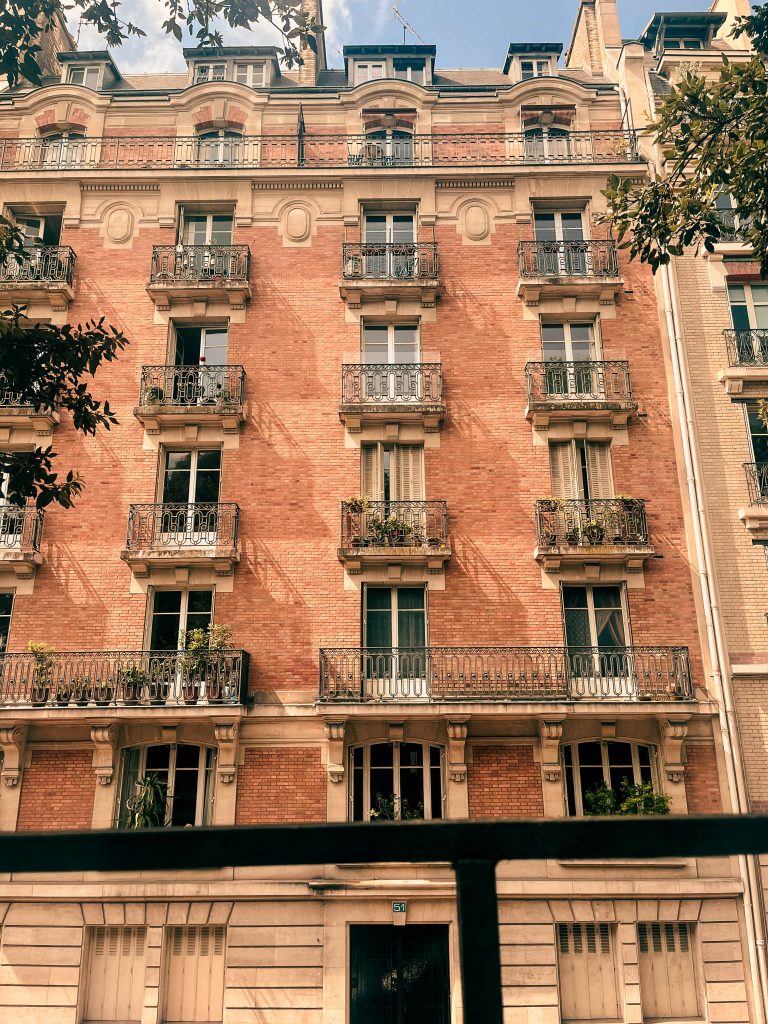 elle atlas travel paris original 229